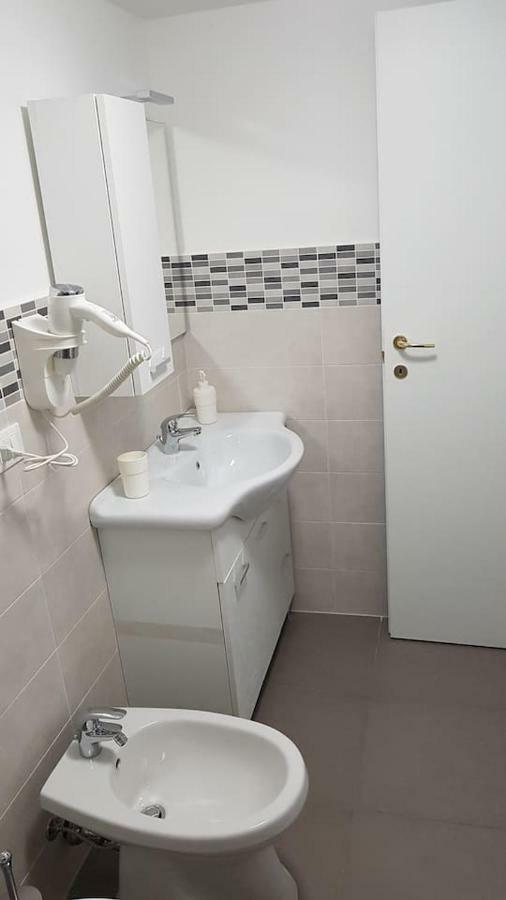 Solari7 Apartment มิลาน ภายนอก รูปภาพ